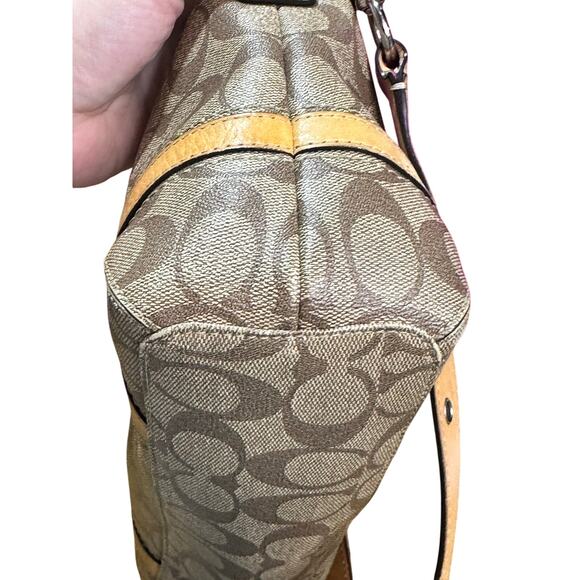 Coach heritage 2012 - Picture 4 of 8